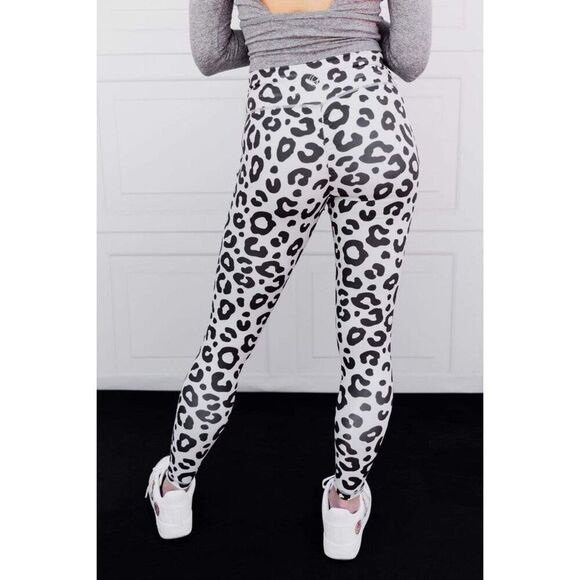 Celestial Bodiez NWT Power 7/8th Leggings in 'Snow Leopardess' Size Small - Picture 7 of 8